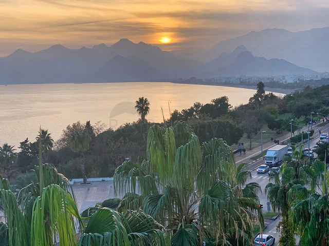 شقة 3+1 في حي باخشيلي إيفليري السكني-أنطاليا 