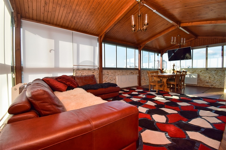 شقة دوبلكس 4 + 2 في كاجلايان - حي أنطاليا 