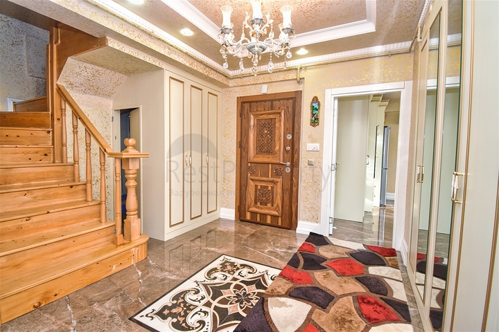 شقة دوبلكس 4 + 2 في كاجلايان - حي أنطاليا 