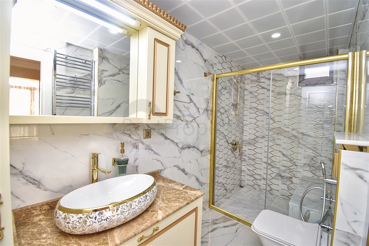 شقة دوبلكس 4 + 2 في كاجلايان - حي أنطاليا 