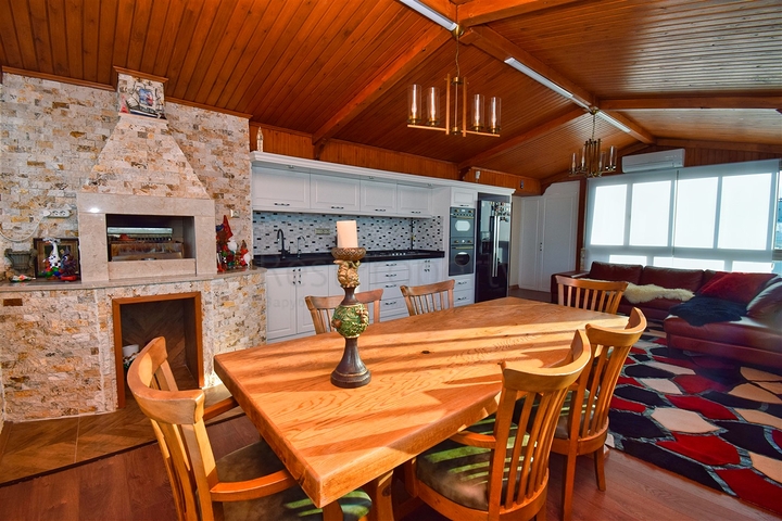 شقة دوبلكس 4 + 2 في كاجلايان - حي أنطاليا 