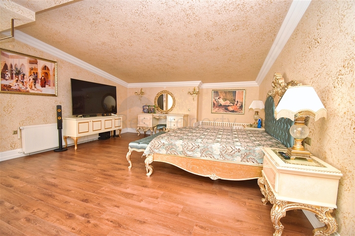 شقة دوبلكس 4 + 2 في كاجلايان - حي أنطاليا 