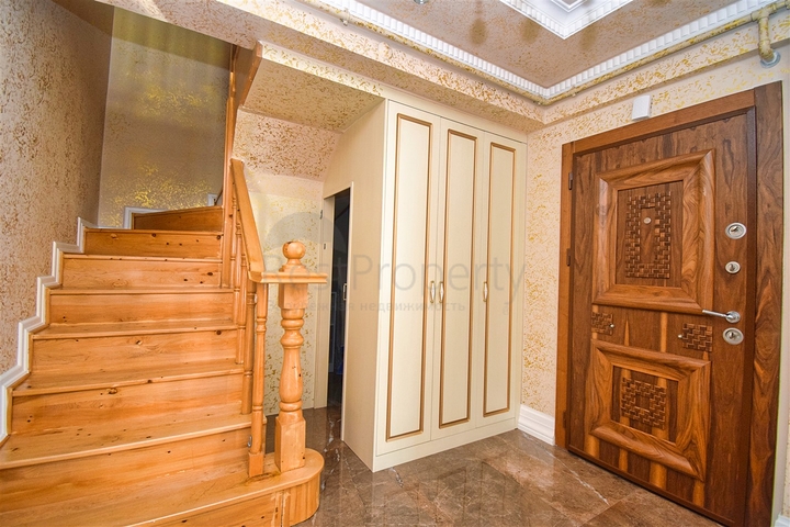 شقة دوبلكس 4 + 2 في كاجلايان - حي أنطاليا 