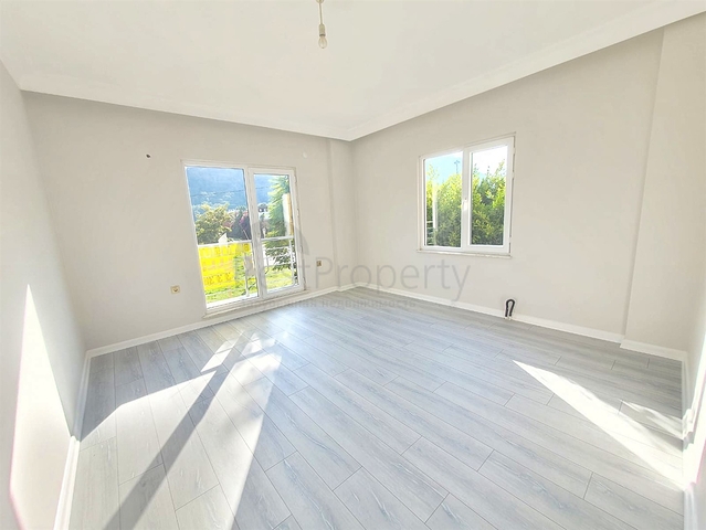 فيلا 5+1 في ساريسو - حي أنطاليا 