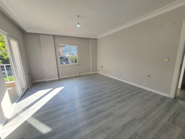 فيلا 5+1 في ساريسو - حي أنطاليا 