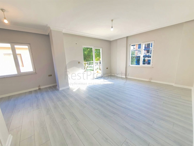 فيلا 5+1 في ساريسو - حي أنطاليا 