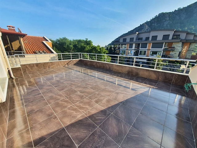 فيلا 5+1 في ساريسو - حي أنطاليا 