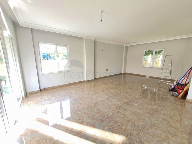 فيلا 5+1 في ساريسو - حي أنطاليا 