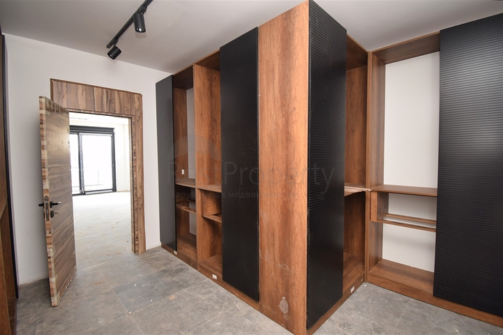 فيلا 7+1 في دوشيمالتي-منطقة أنطاليا 