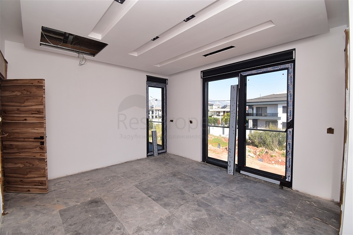 فيلا 7+1 في دوشيمالتي-منطقة أنطاليا 