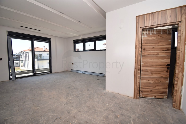 فيلا 7+1 في دوشيمالتي-منطقة أنطاليا 