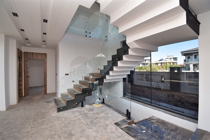 فيلا 7+1 في دوشيمالتي-منطقة أنطاليا 