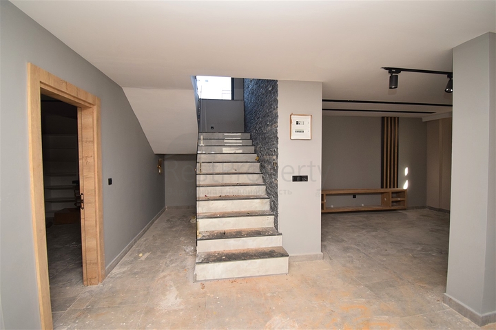 فيلا 5+1 في دوشيمالتي-منطقة أنطاليا 