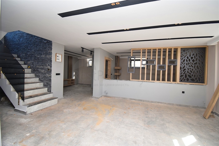 فيلا 5+1 في دوشيمالتي-منطقة أنطاليا 