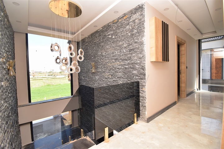 فيلا 5+1 في دوشيمالتي-منطقة أنطاليا 