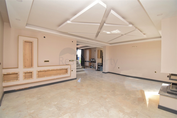 فيلا 5+1 في دوشيمالتي-منطقة أنطاليا 