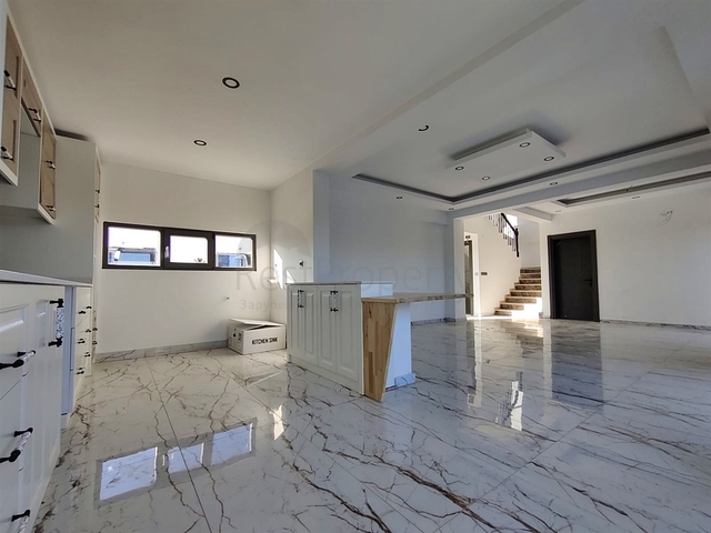 فيلا 3 + 1 في منطقة بيليك أنطاليا 