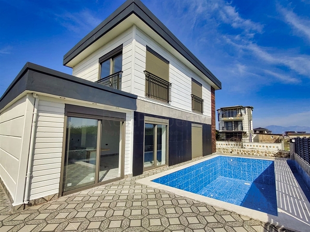 فيلا 3 + 1 في منطقة بيليك أنطاليا 