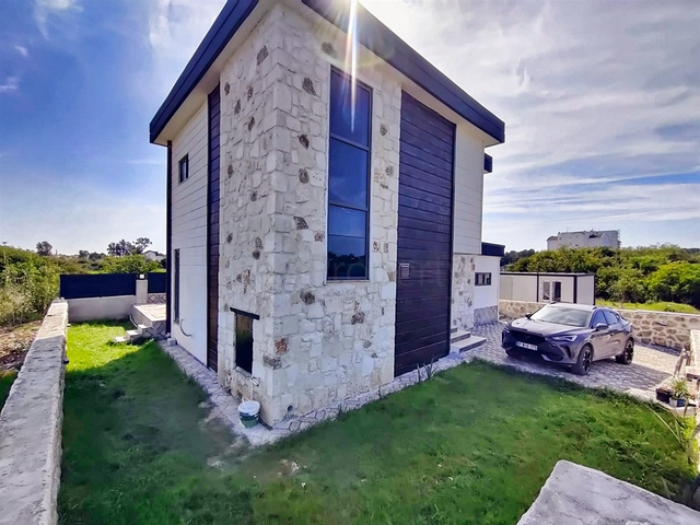 فيلا 3 + 1 في منطقة بيليك أنطاليا 