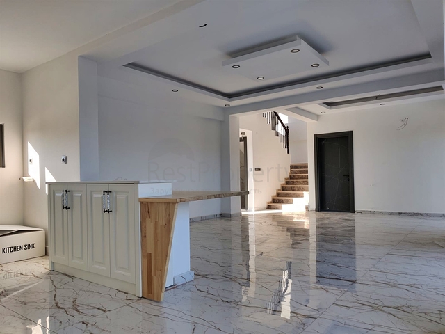 فيلا 3 + 1 في منطقة بيليك أنطاليا 