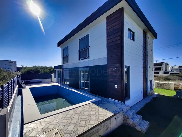 فيلا 3 + 1 في منطقة بيليك أنطاليا 