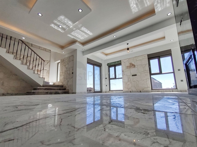 فيلا 4 + 1 في منطقة بيليك أنطاليا 