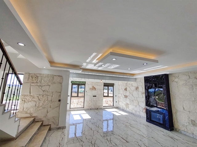 فيلا 4 + 1 في منطقة بيليك أنطاليا 