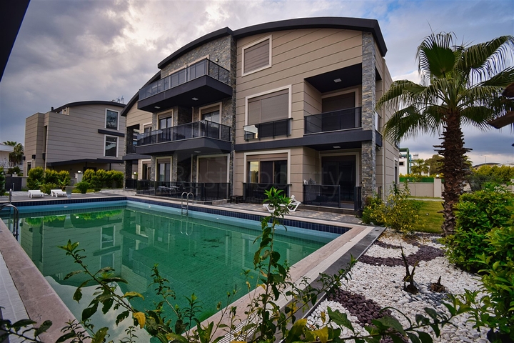 شقة 1+1 في مجمع مرموق في منطقة بيليك-أنطاليا 