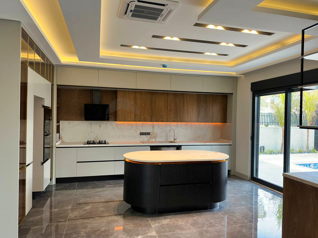 فيلا 5+1 في دوشيمالتي-منطقة أنطاليا 