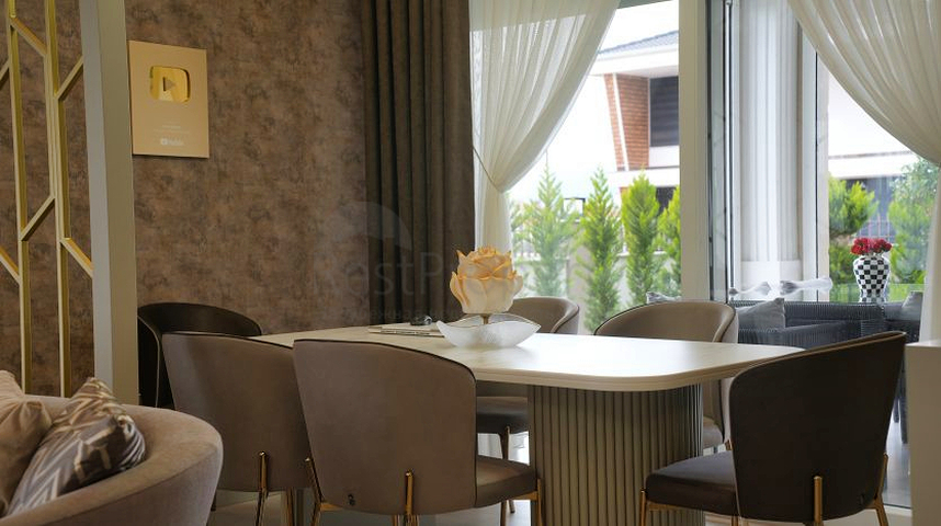 فيلا 5+1 في دوشيمالتي-منطقة أنطاليا 