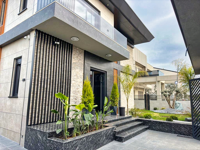 فيلا 5+1 في دوشيمالتي-منطقة أنطاليا 