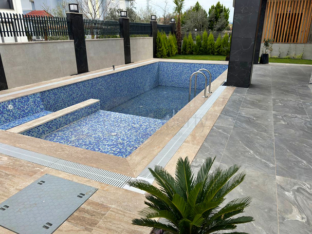 فيلا 5+1 في دوشيمالتي-منطقة أنطاليا 