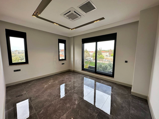 فيلا 5+1 في دوشيمالتي-منطقة أنطاليا 