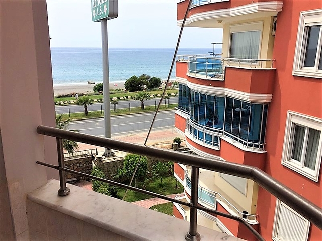 شقة 2 + 1 على الساحل الأول