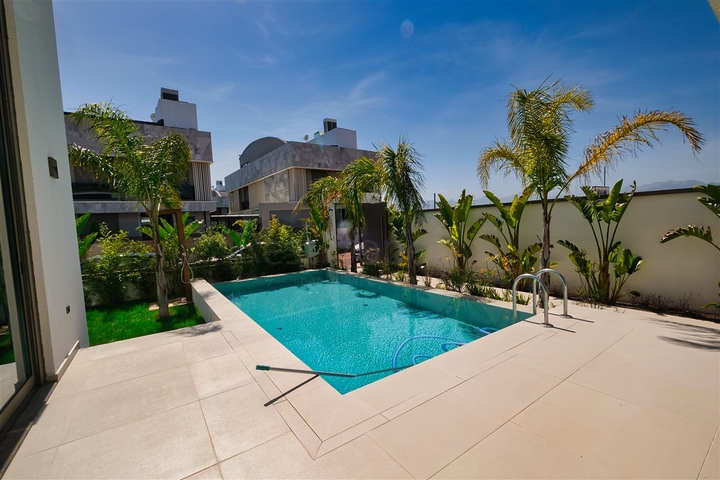 فيلا 4+2 في ألتينكال - حي أنطاليا 