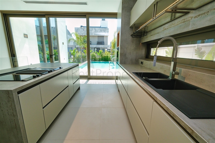 فيلا 4+2 في ألتينكال - حي أنطاليا 