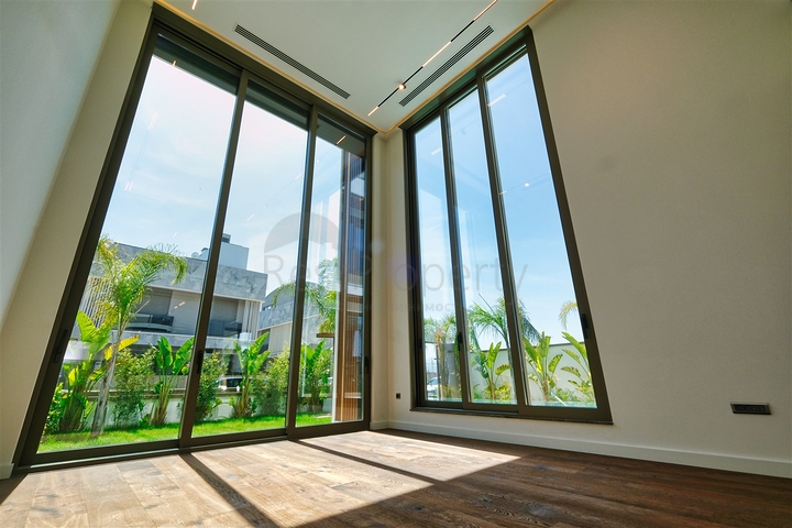 فيلا 4+2 في ألتينكال - حي أنطاليا 