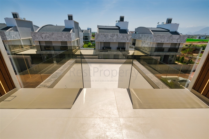 فيلا 4+2 في ألتينكال - حي أنطاليا 