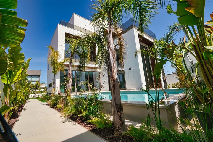 فيلا 4+2 في ألتينكال - حي أنطاليا 