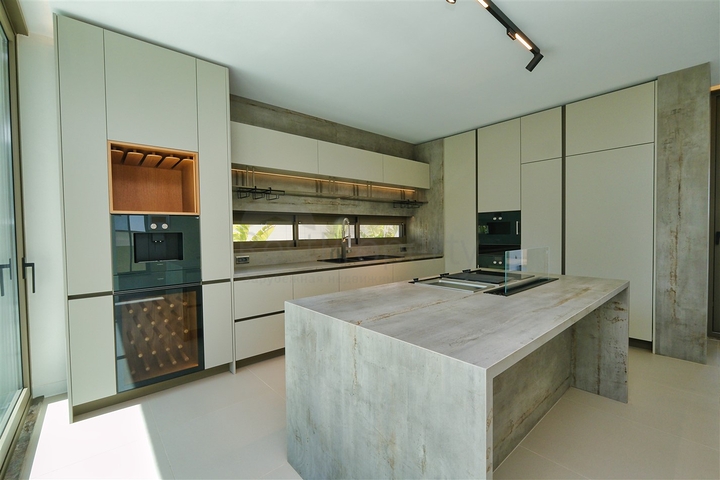 فيلا 4+2 في ألتينكال - حي أنطاليا 