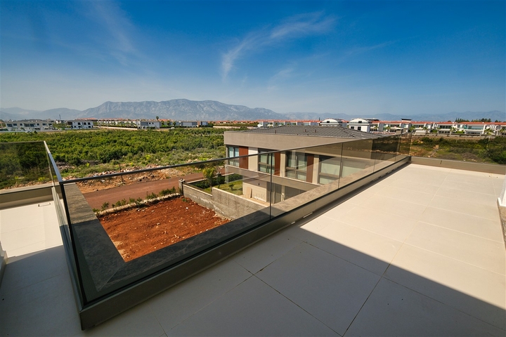 فيلا 4+2 في ألتينكال - حي أنطاليا 