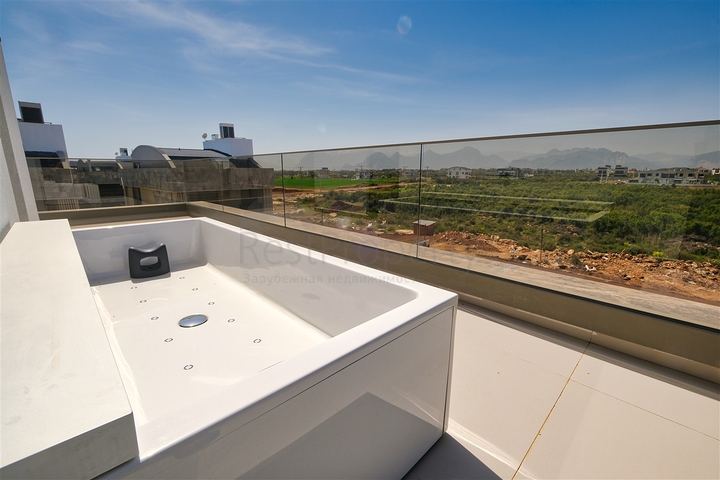 فيلا 4+2 في ألتينكال - حي أنطاليا 