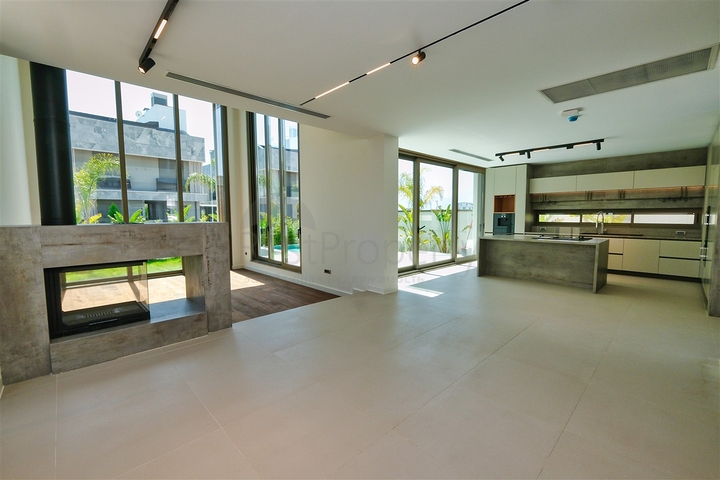 فيلا 4+2 في ألتينكال - حي أنطاليا 