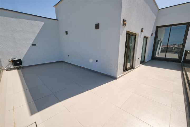 فيلا 4+2 في ألتينكال - حي أنطاليا 