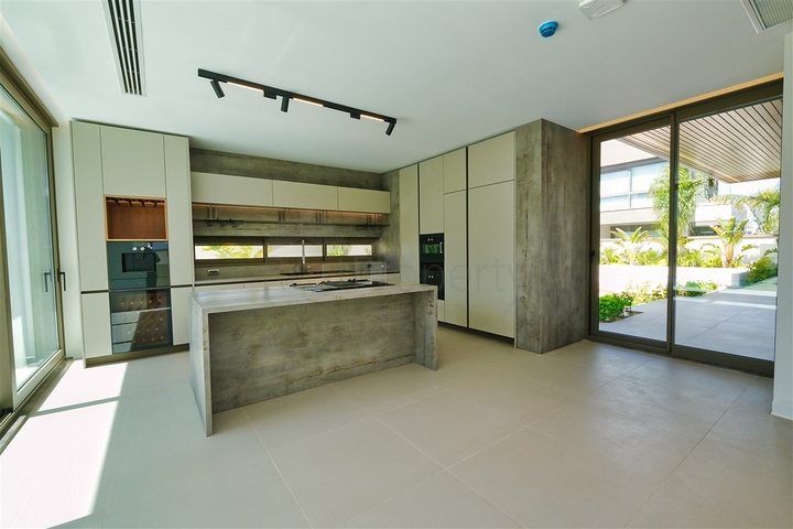 فيلا 4+2 في ألتينكال - حي أنطاليا 