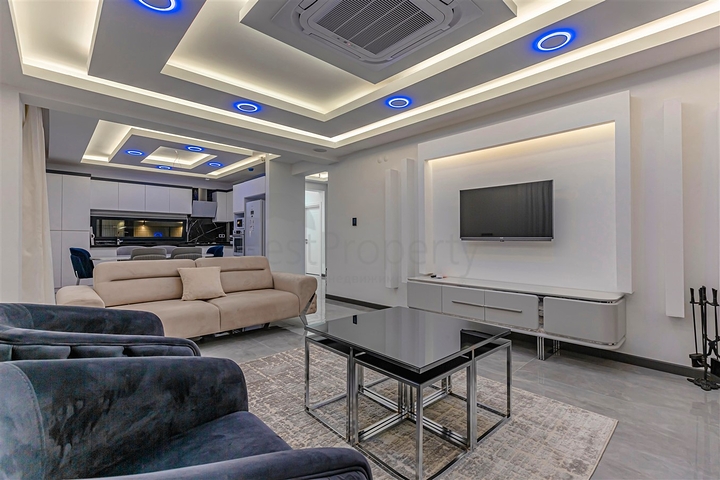 فيلا 3 + 2 في منطقة بيليك أنطاليا 