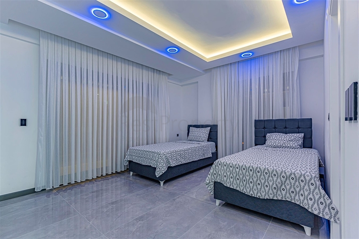 فيلا 3 + 2 في منطقة بيليك أنطاليا 