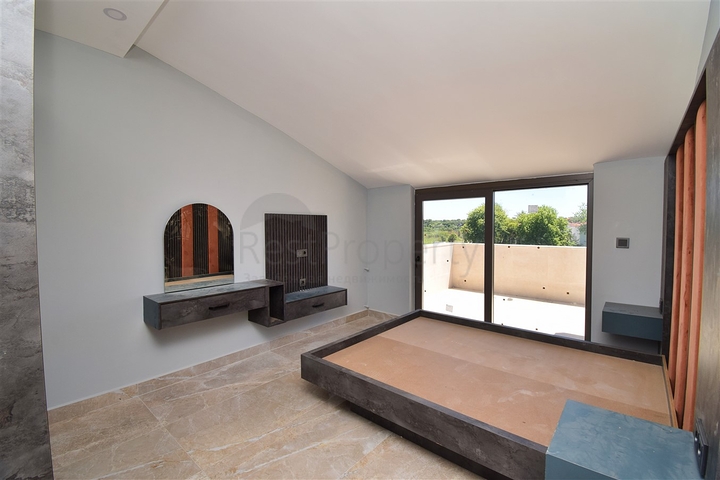 شقق دوبلكس 1+1 ، 2+1 و 4+1 في منطقة بيليك أنطاليا 