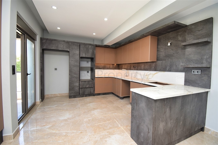 شقق دوبلكس 1+1 ، 2+1 و 4+1 في منطقة بيليك أنطاليا 