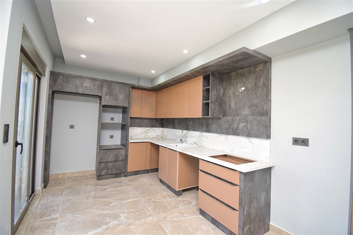 شقق دوبلكس 1+1 ، 2+1 و 4+1 في منطقة بيليك أنطاليا 